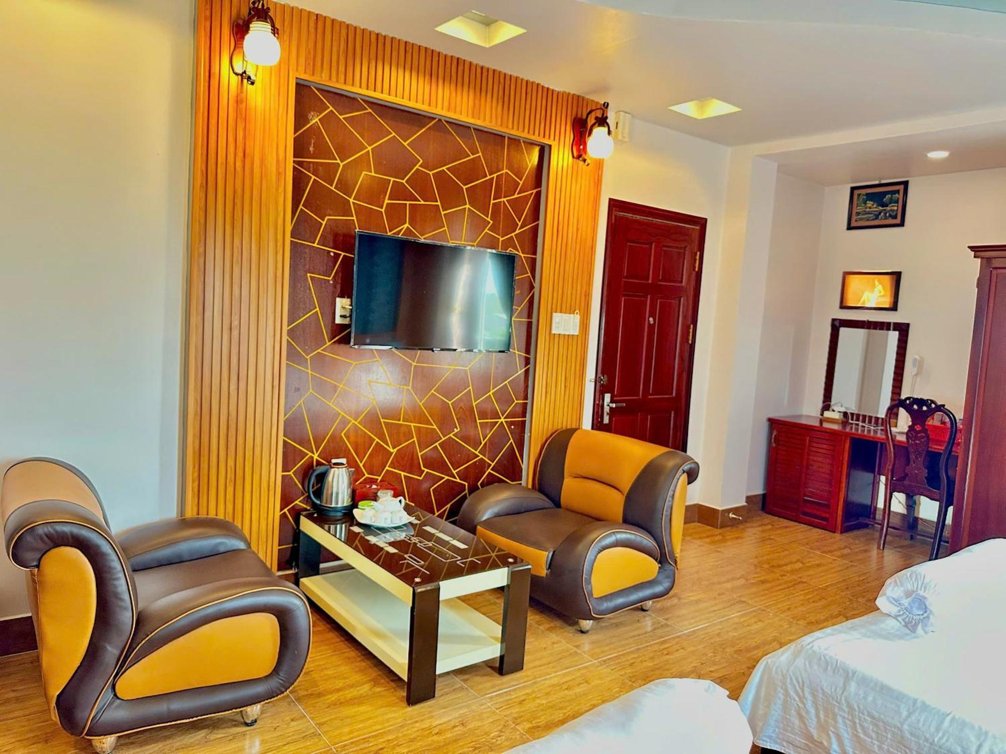 Phuc Hung 2 Hotel Rạch Giá Exterior foto